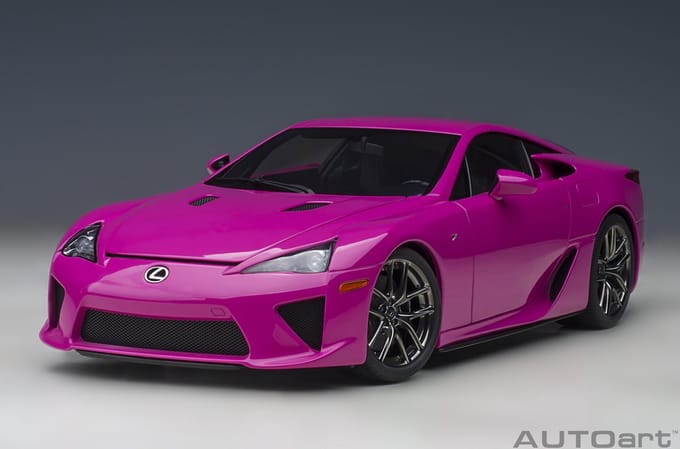 AUTOart 1/18 Lexus LFA, Passionate Pink