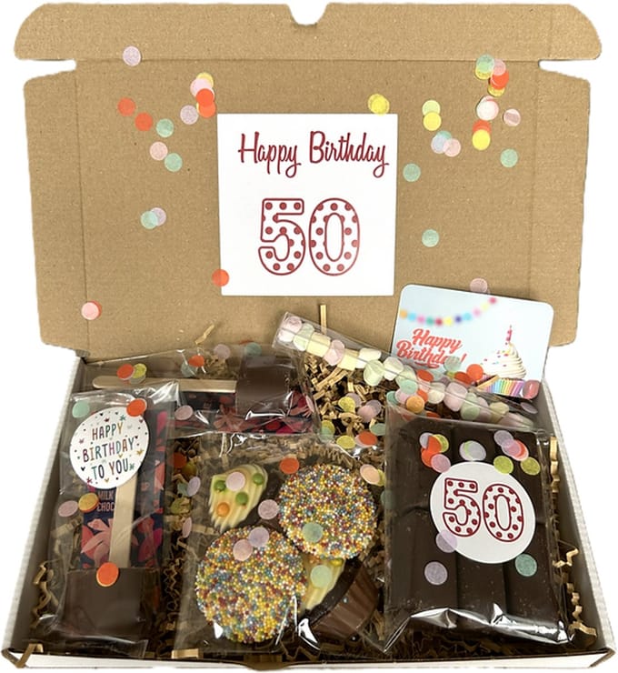 50 Verjaardag chocolade brievenbus cadeau - chocoladestick - marshamallows - cupcake