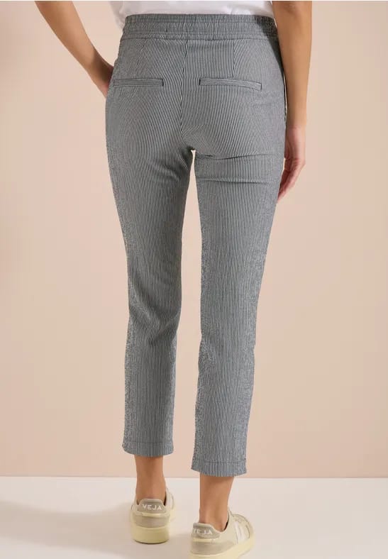 Slim legs broek in seersucker kwaliteit