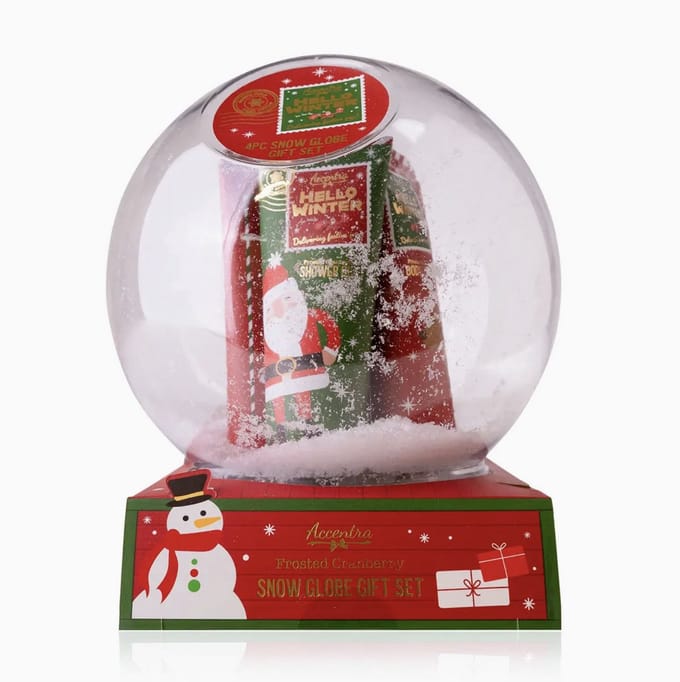 Badset HELLO WINTER Frosted Cranberry in sneeuwbol