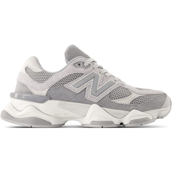New Balance 9060 Sneakers Dames - Grijs - Maat 36 - Leer