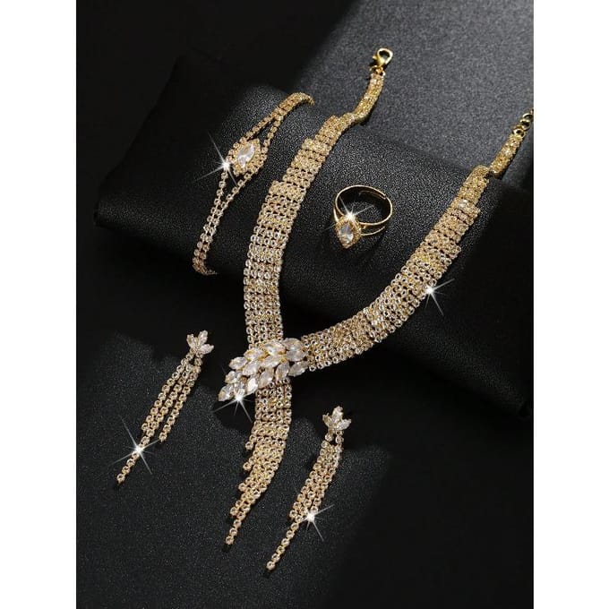 Elegant Geometrisch Zirkonia Sieradenset: Ketting, Oorbellen, Armband, Ring one-size goud