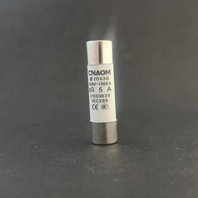 R015 10x38 Keramische Buiszekering - 5A - 10x38mm