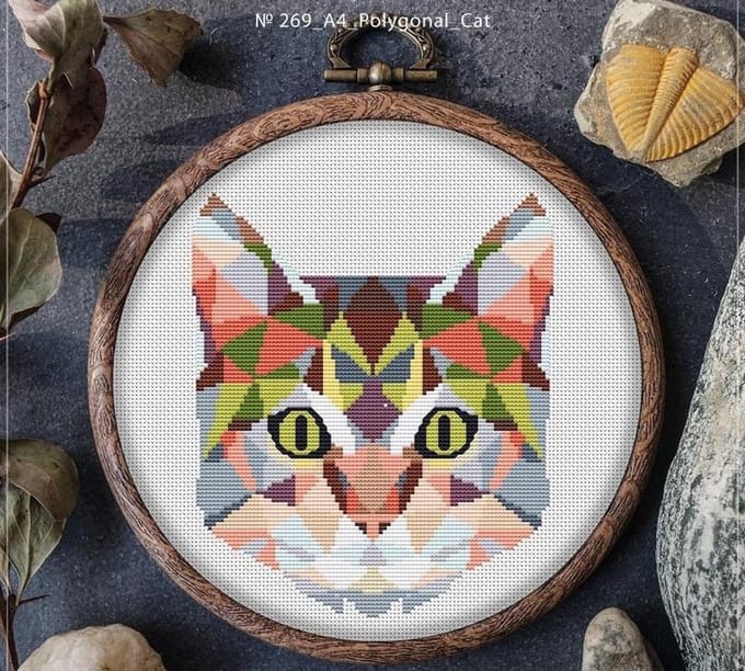 Mandala borduurpakket POLYGONAL KAT - awsome patterns - telpatroon om zelf te borduren