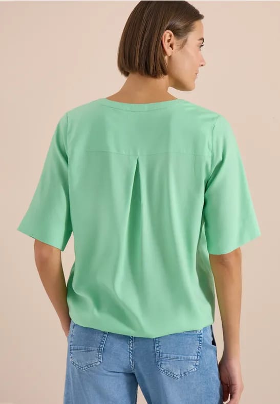 Blouse met korte mouwen en gespleten hals