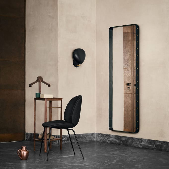 GUBI Cobra Wandlamp Zwart Bekabeld