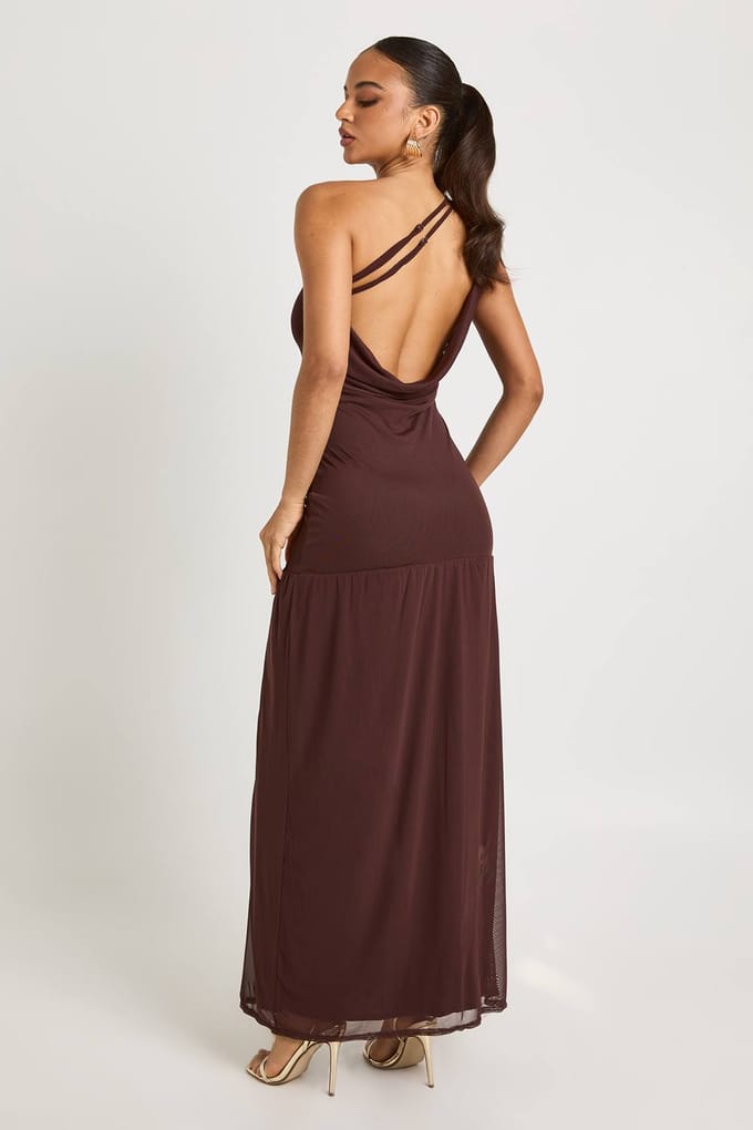 boohoo Dames One-shoulder cowl-back drop waist maxi-jurk | Chocolate | Maat: 12