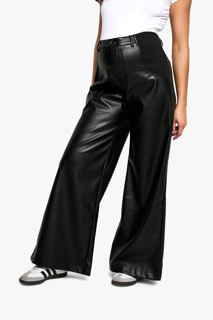 boohoo Dames Maternity Over Bump PU Wijde Pijp Broek | Zwart | Maat: 44