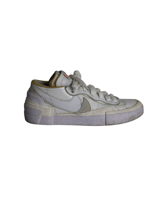 Nike x Sacai Blazer lage sneakers in wit lakleer
