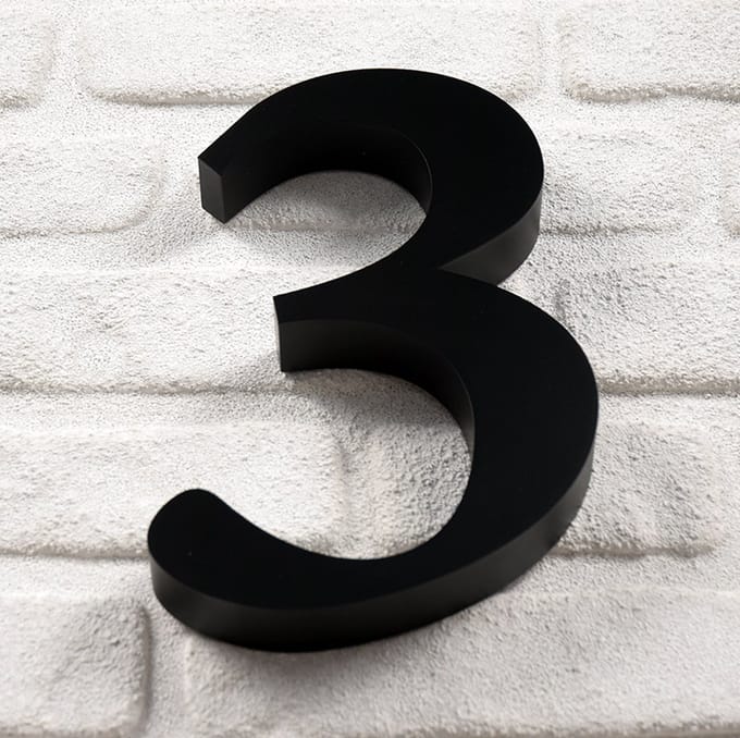 Promessa-Design - Huisnummer 3 RVS Zwart 3D Bold - Hoogte 25 cm - Dikte 3 cm - Type 3D/25/Zwart/3/RomaBold.