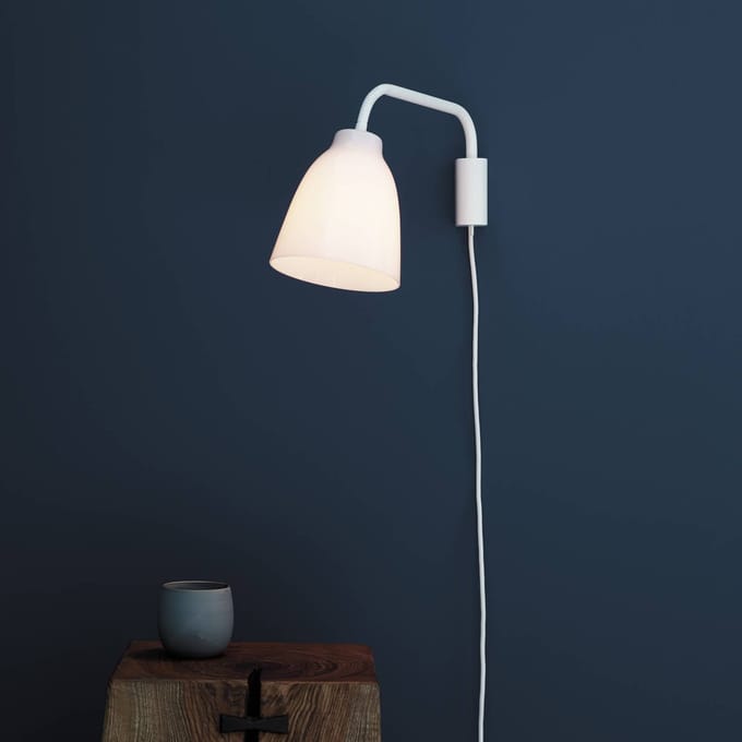 Fritz Hansen Caravaggio Read Wandlamp Opaal