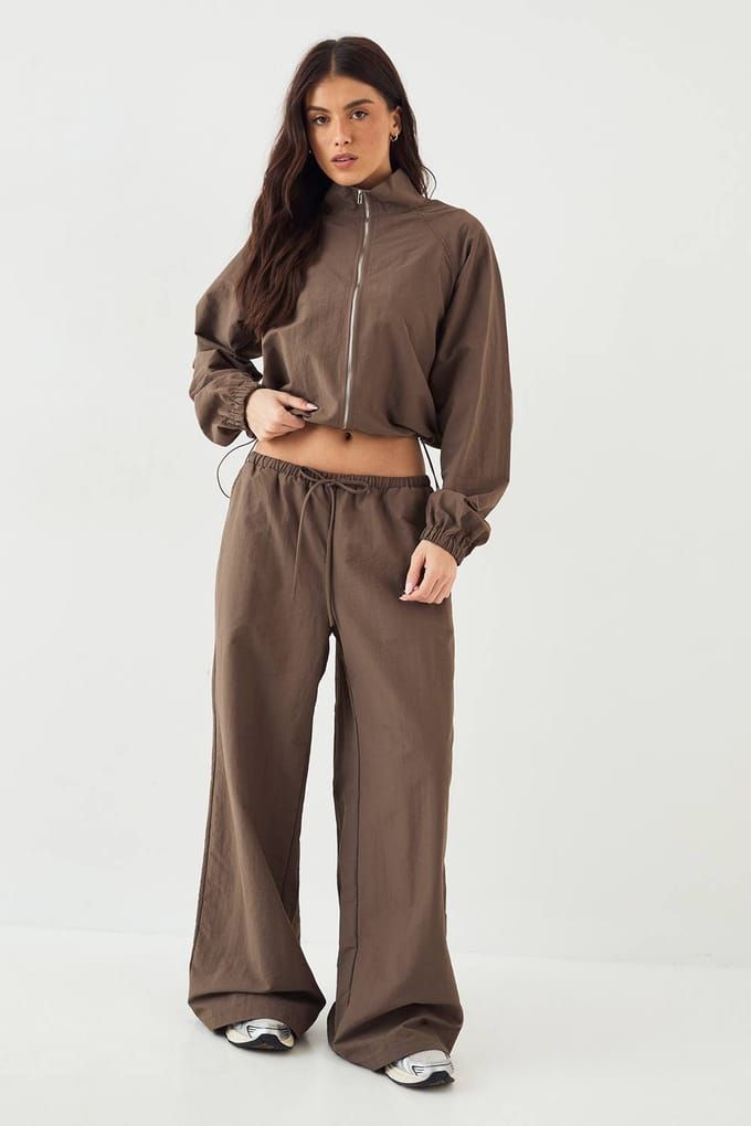 Dames DSGN Studio Wijde Broek met Trekkoord Taille | Mokka | Maat: Medium