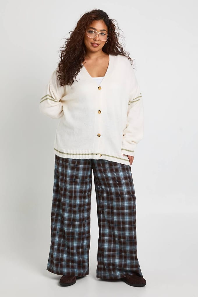 boohoo Dames Plus Oversized Gebreide Boyfriend Cardigan | Cream | Maat: 16-18