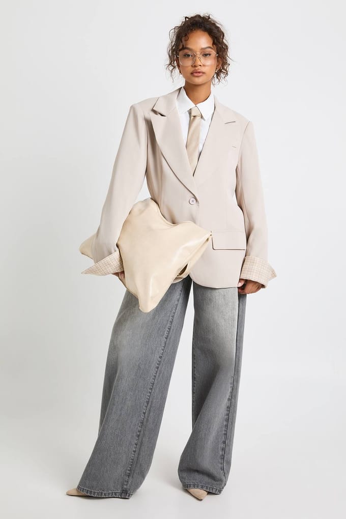 boohoo Dames Omgeslagen Mouw Getailleerde Blazer | Beige | Maat: 36