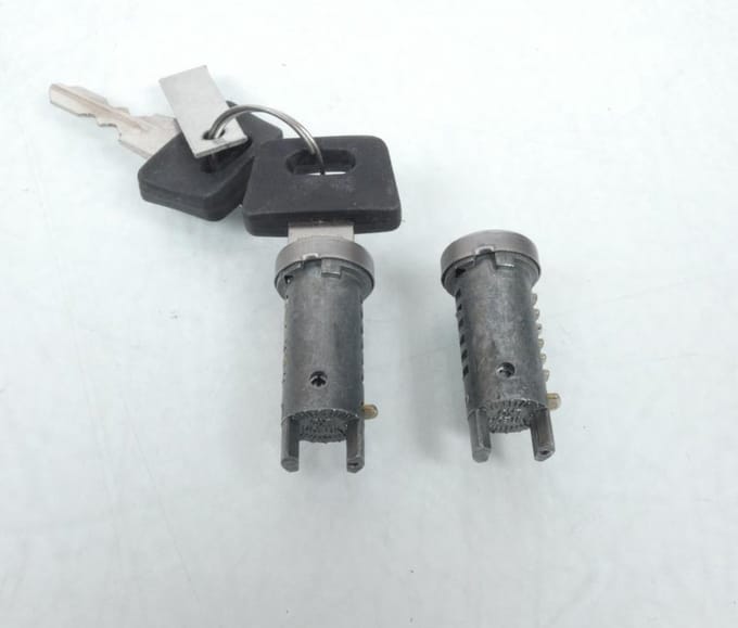 Kit serrure Olympia pour Scooter Piaggio 125 Fly Neuf