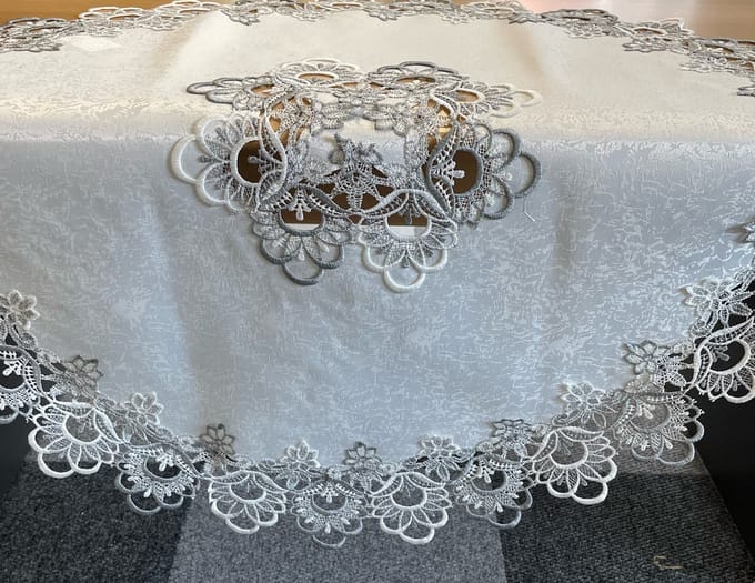 Tafelkleed  -  Grof kant - Off White - Grijs - Rond 85 cm
