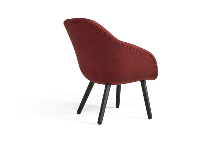 HAY - About A Lounge Chair AAL 82 Soft - Kvadrat Remix 662 - rood
