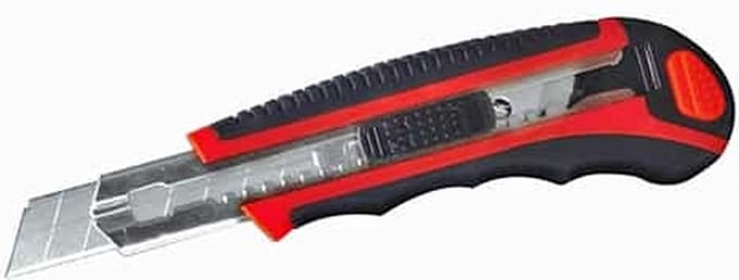 7Industries Afbreekmes 18mm Inclusief 2 Reserve Messen