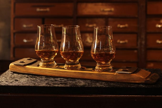 BA Limited Edition Proefplank 'Whisky' met 3 glazen / Vaderdag / Whiskyliefhebber / Whisky Gift Set / Cadeau Idee