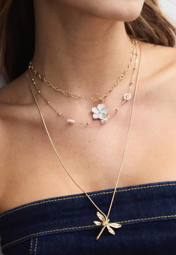 Stradivarius Set van 3 kettingen met bloem en libelle  Goud OS