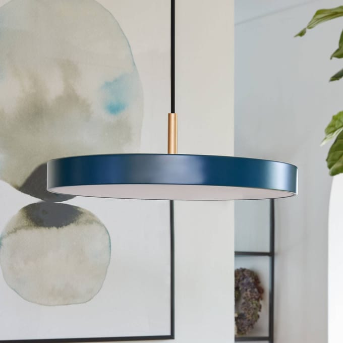 UMAGE LED hanglamp Asteria Mini, petrol/messing, Ø 31 cm