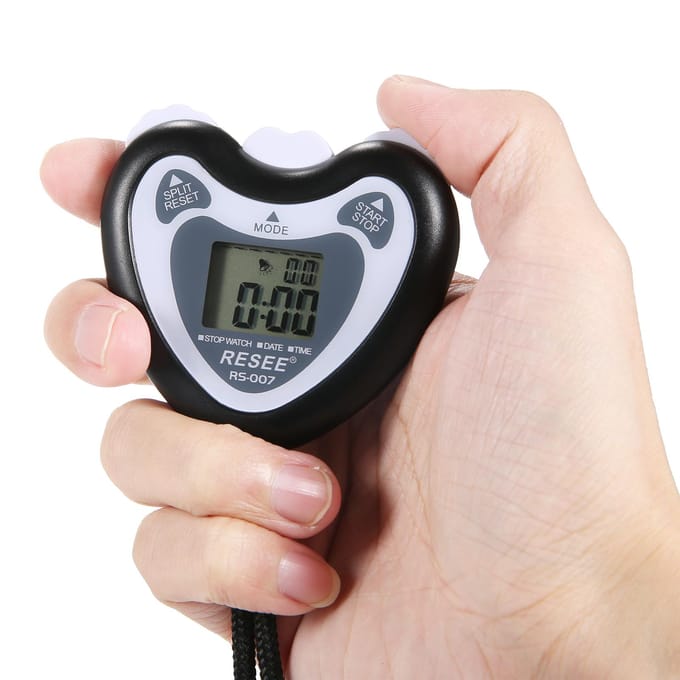 Digitale stopwatch en fluitset Sporttimer met tijdkalenderalarm voor marathonlopen wit