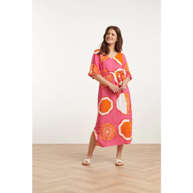 Smashed Lemon 25028 v-neck midi jurk met ballonmouwengrafisch fruitprint |