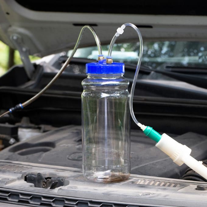 2L Auto Motorolie Handmatige Zuigpomp Universele Olieverversingsmachine Vacuümpomp Automobiel veelkleurig