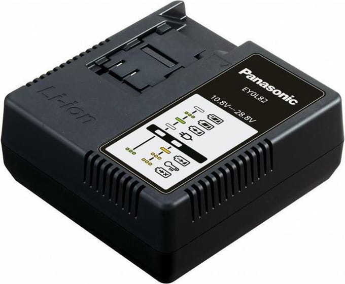 Panasonic EY0L82B 10.8V - 28.8V Li-Ion Accu oplader