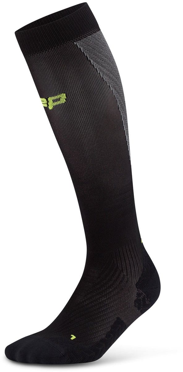 CEP Core Run Ultralight Compressiekousen - Zwart/grijs