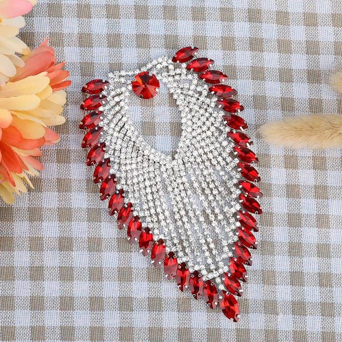 Chaîne à griffes strass décorative 8,5 x 13 cm Strass Crustal Oeil de cheval Applique Chaîne(rouge) gray