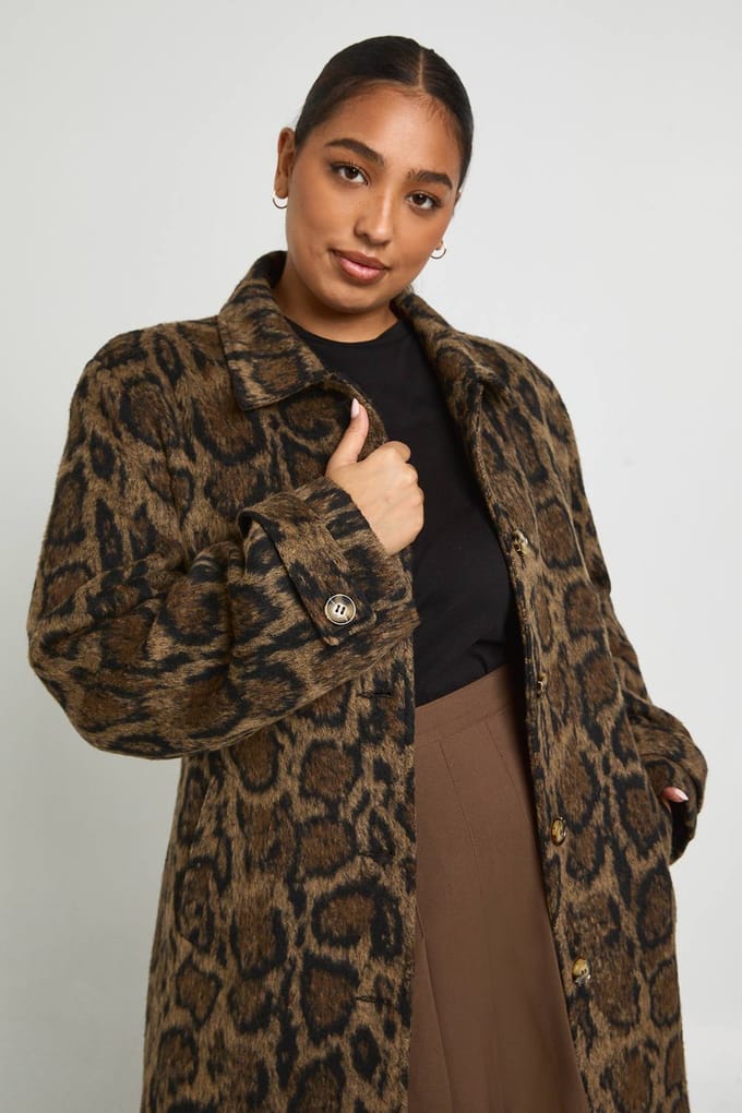 boohoo Dames Plus jasje met luipaardprint en wollen uitstraling | Leopard | Maat: 18
