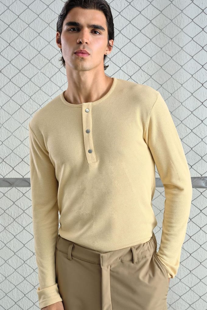 Comfort Fit Lange Mouwen Button-Kraag T-Shirt