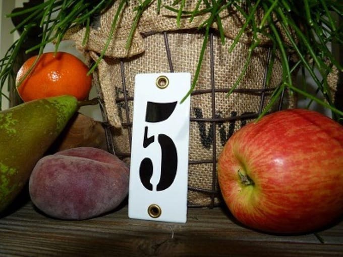 Emaille huisnummer wit 4x10 nummer '5'
