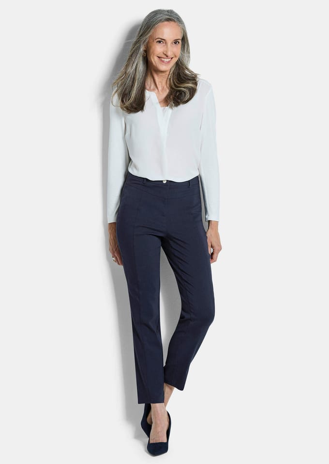Broek LOUISA van superstretch-bengaline - marine - Gr. 48 van Goldner Fashion