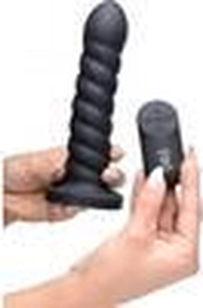 XR Brands - Smooth Swirl - Silicone Dildo with Remote Control