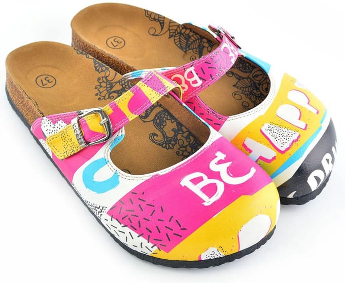 GOBY Clogs met Be Happy – Handgemaakt – Hoge Kwaliteit – Maat 42
