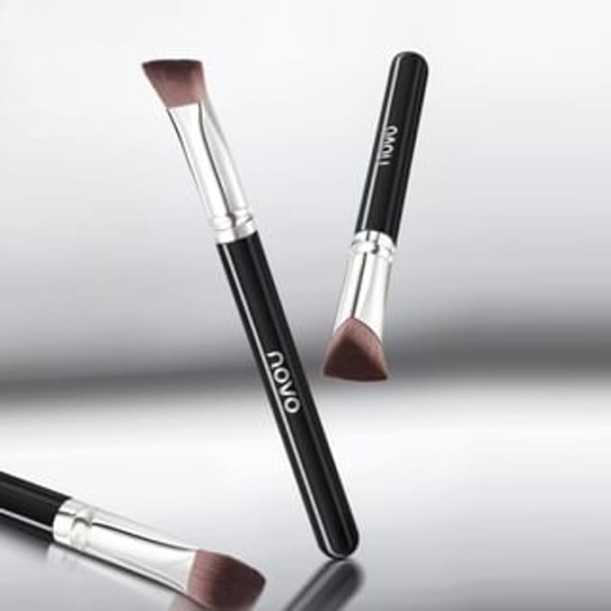NOVO - Triangle Iron Highlighting Brush Black