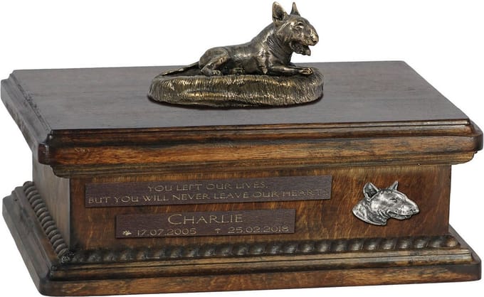 Persoonlijke urn voor Bull Terrier as met beeldje en houten design