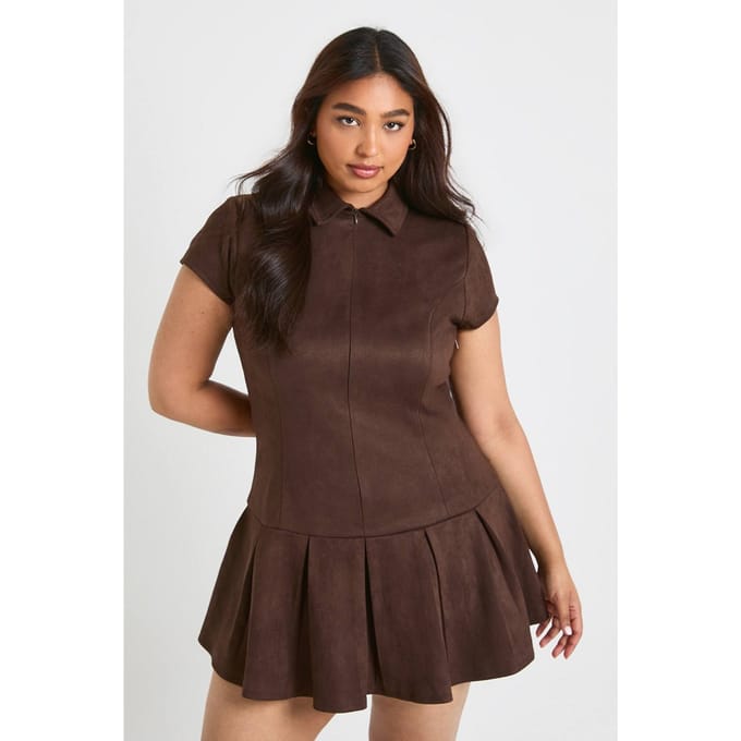 boohoo Dames Plus synthetisch suede korte mouwen geplooide mini jurk | Chocoladebruin | Maat: 56