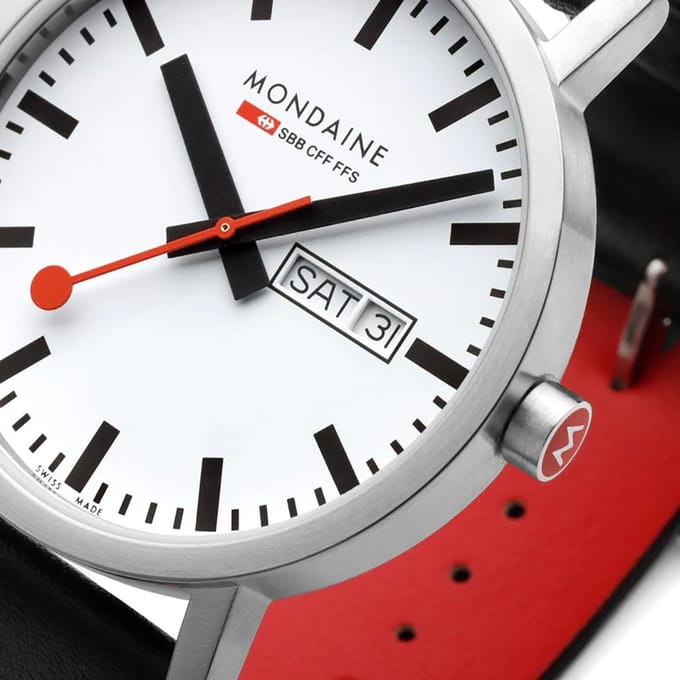 Mondaine Classic A667.30360.11SBBV Horloge