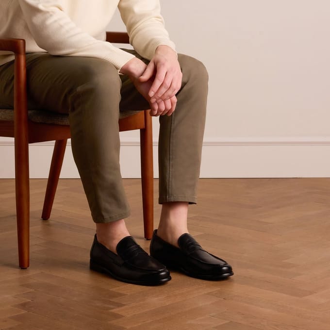 Manfield - Heren - Zwarte leren loafers - Maat 42
