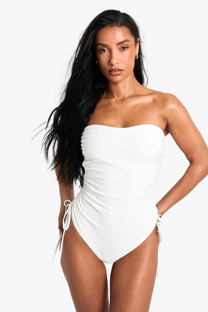 boohoo Dames Petite Swimwear Essentials Geraffte Badpak | White | Maat: 12