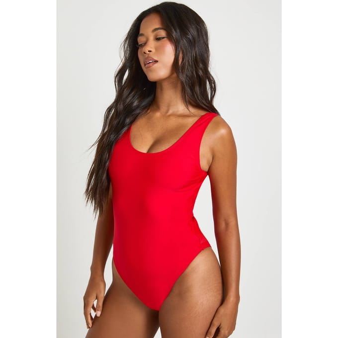boohoo Dames Essentials Scoop Badpak | Rood | Maat: 44