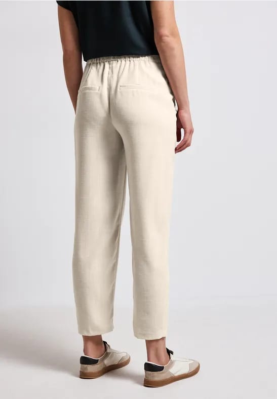 Chino met knoopdetail