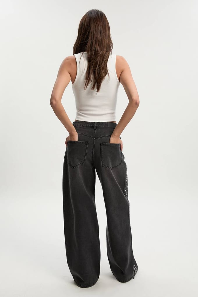 boohoo Jeans met studs, midden-taille en wijde pijpen | Washed Black | Maat: 16