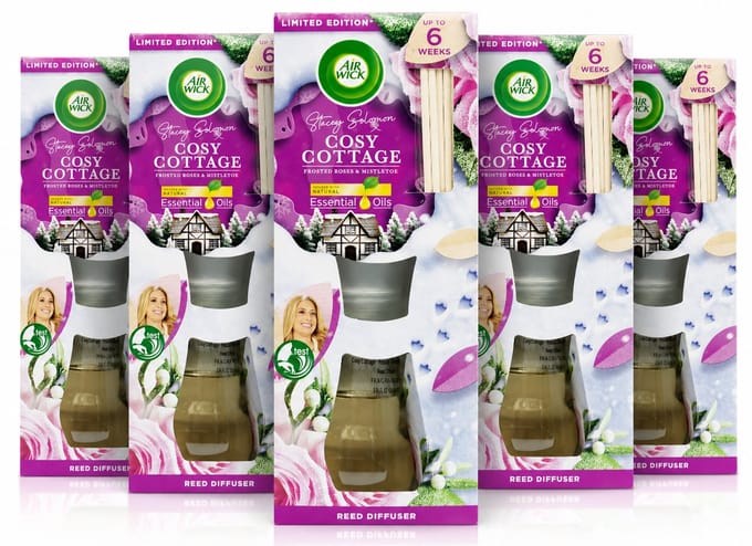 Air Wick Reed Diffuser Cosy Cottage Frosted Roses & Mistletoe – 5 x 42 ml – 5 Stuks