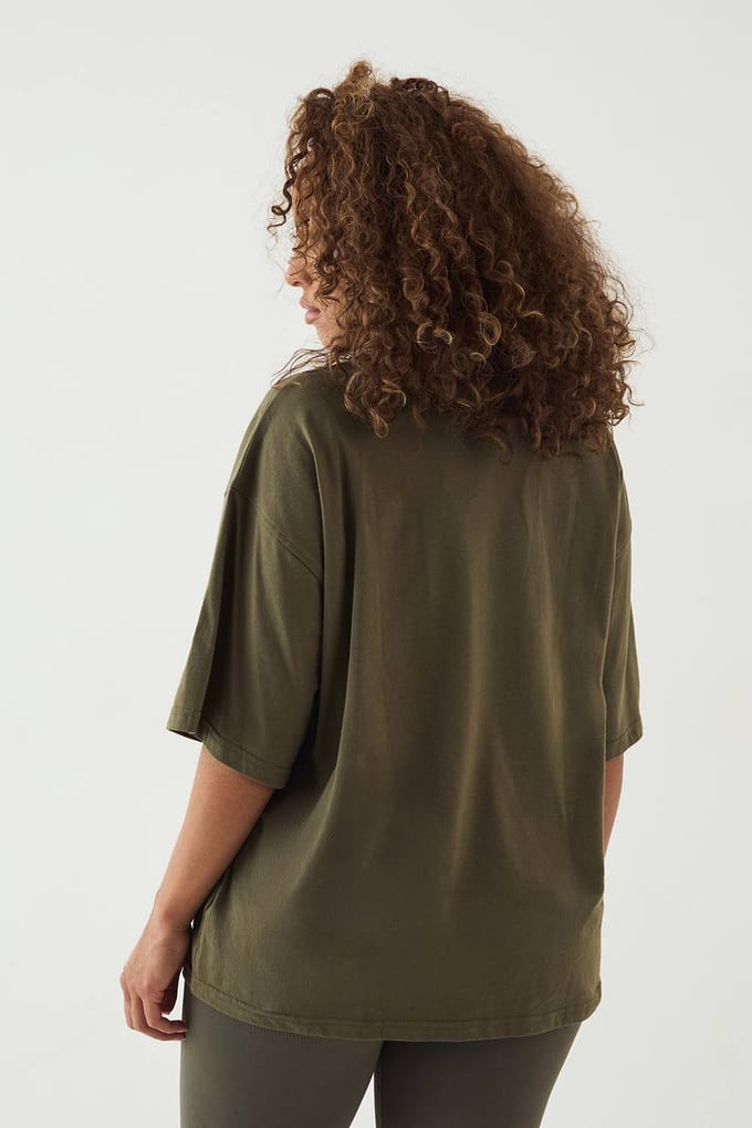 Dames DSGN Studio Sport Training Club Oversized T-Shirt | Groente | Maat: XS