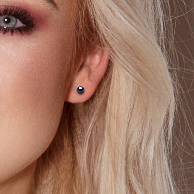 Stud Earrings Gekweekte parels 5-6mm Black Or White