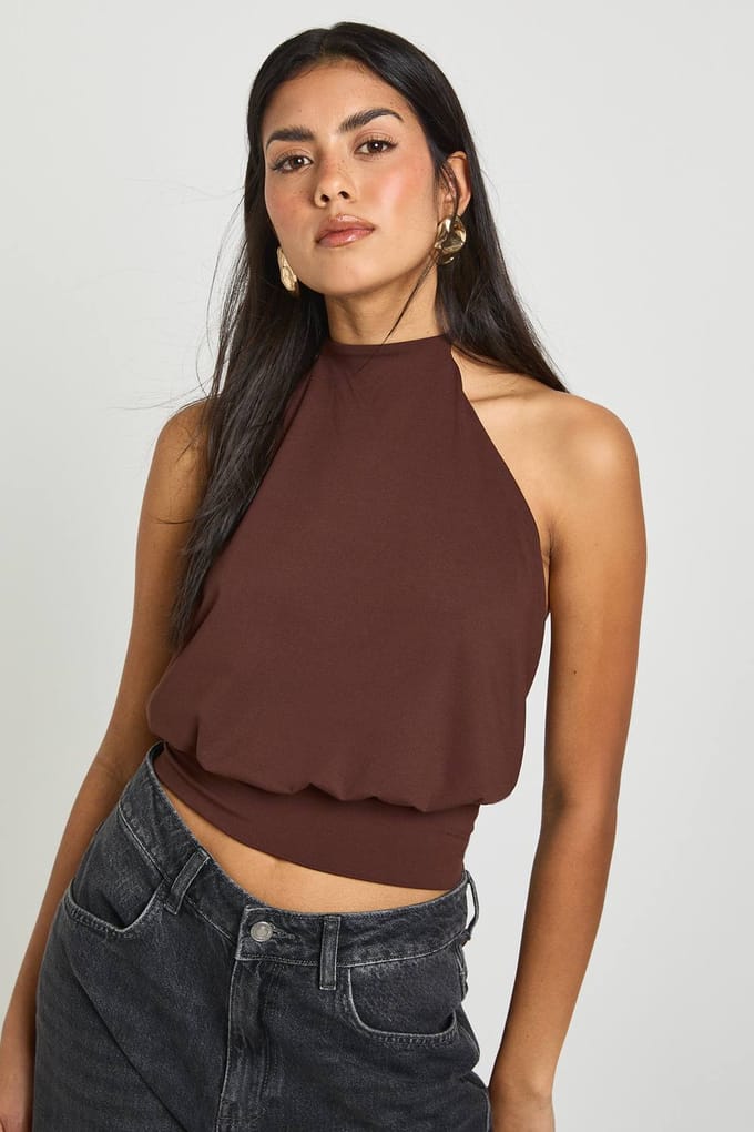 boohoo Dames Sculpting Matte Slinky Top met Getailleerde Taille en Halternek | Chocoladebruin | Maat: 44